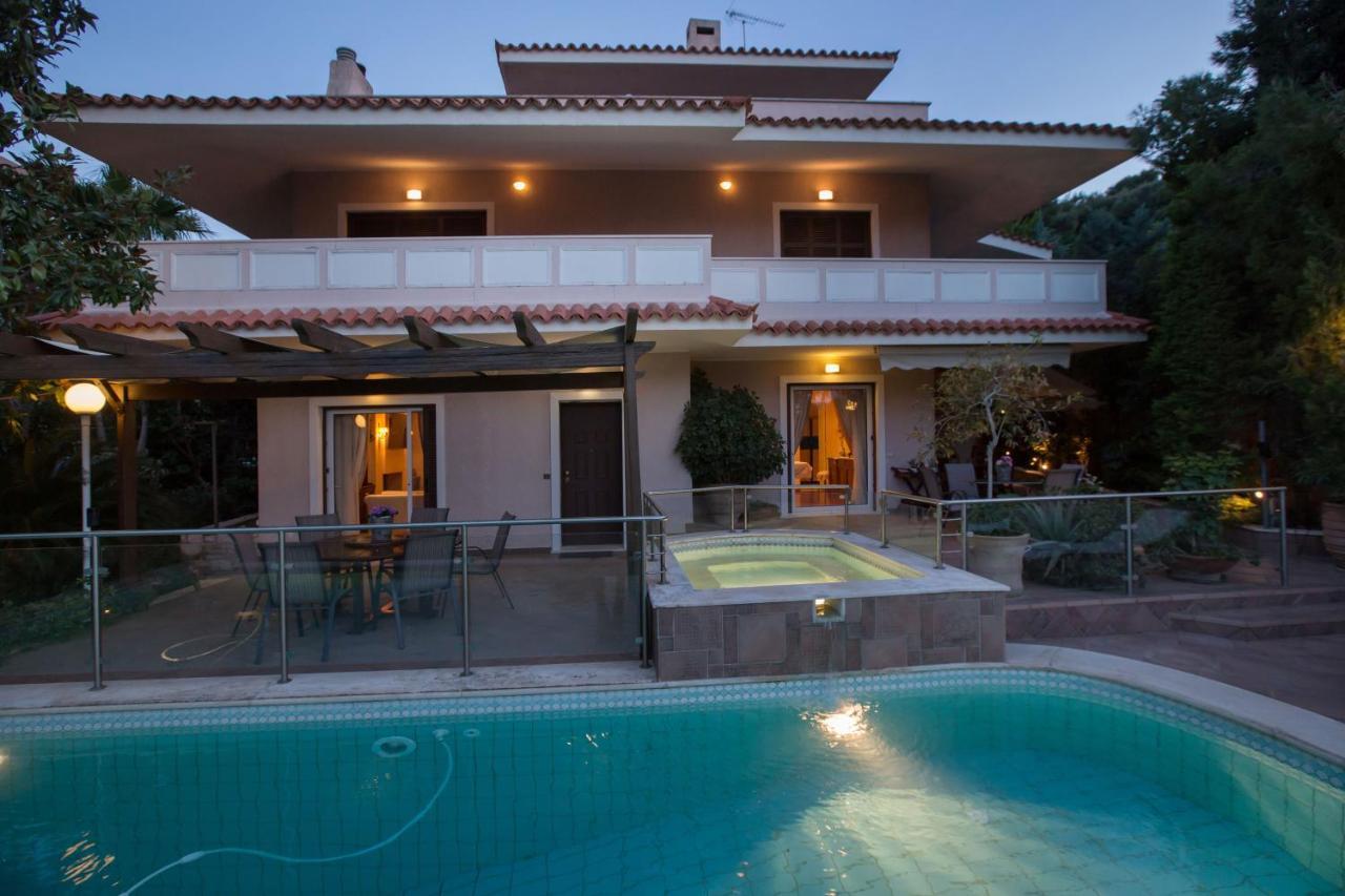 Exceptional Villa In Voula Near The Sea Atina Dış mekan fotoğraf